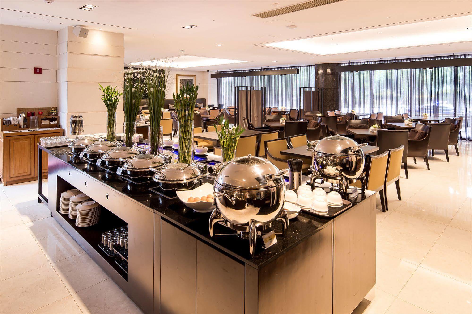 Hotel Golden 4*