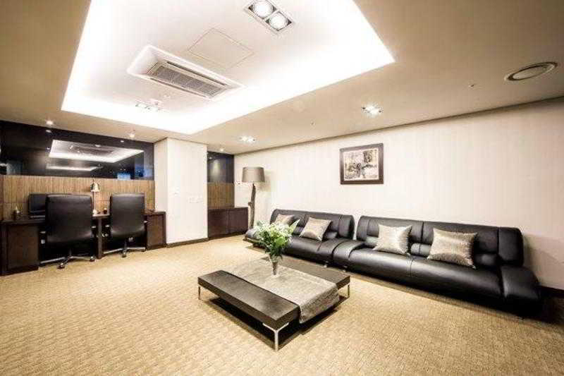 Golden 酒店 4*